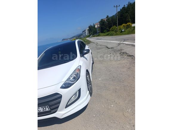 Sahibinden Hyundai i30 1.6 CRDi Elite 2015 Model  127.000 km Beyaz