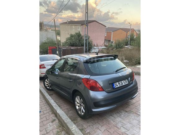 Sahibinden Peugeot 207 1.4 HDi Trendy 2009 Model 