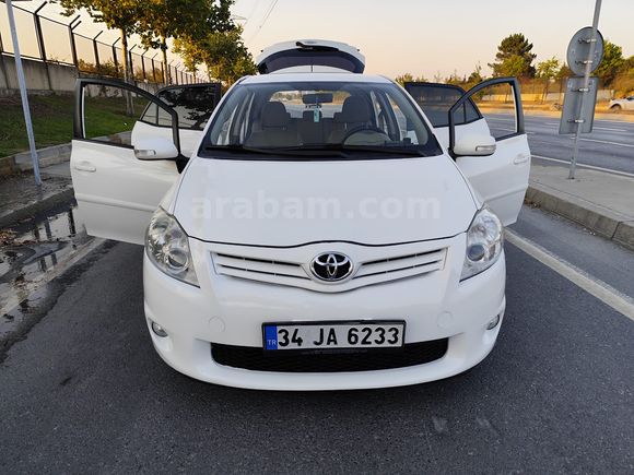 Sahibinden Toyota Auris 1.4 D-4D Comfort Extra Plus 2012 Model 