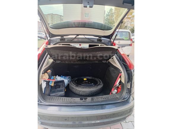 Sahibinden Ford Focus 1.6 Trend 2006 Model