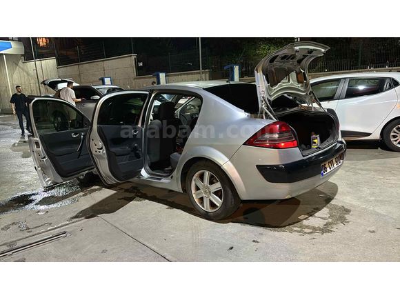 Sahibinden Renault Megane 1.4 Authentique 2009 Model 
