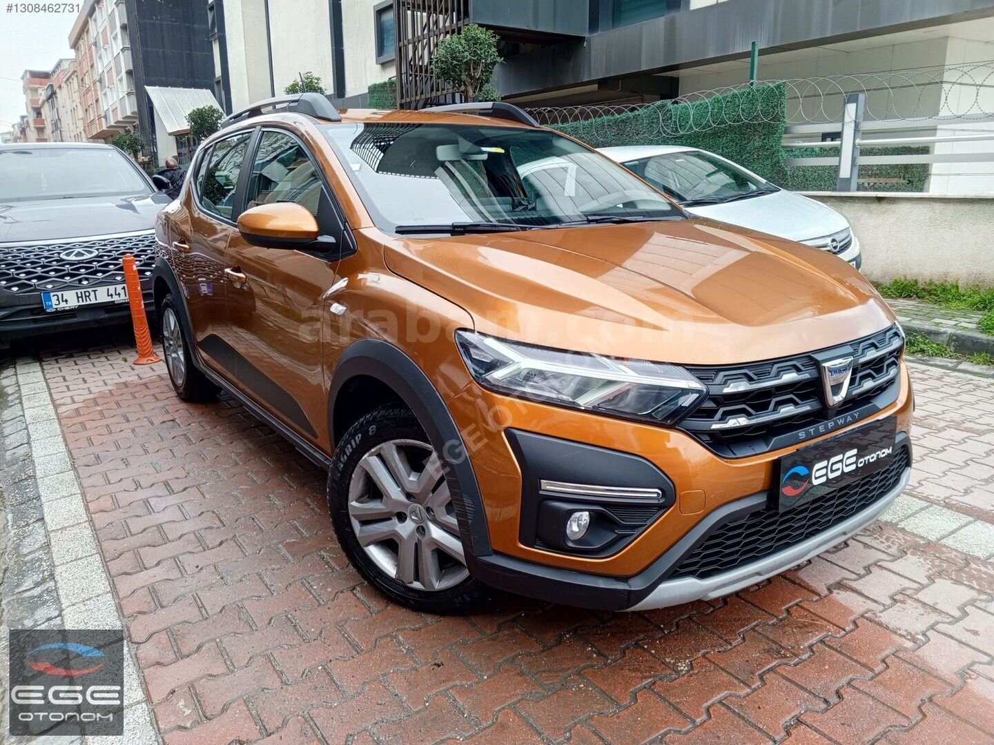Galeriden Dacia Sandero 1.0 TCe Prestige 2022 Model İstanbul 158.000 km Turuncu 3