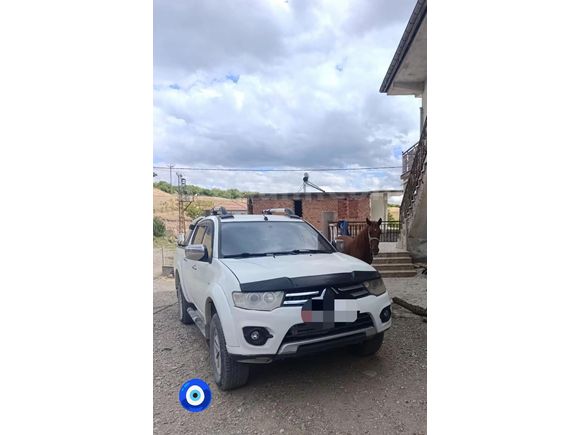 Sahibinden Mitsubishi L 200 4x4 Intense 2014 Model temiz