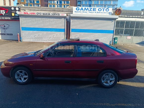 Sahibinden Mitsubishi Carisma 1.6 GLX 2000 Model  298.000 km Kırmızı