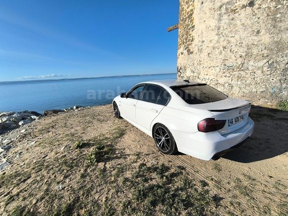 Sahibinden BMW 3 Serisi 320d Sport 2012 Model  350.000 km Beyaz