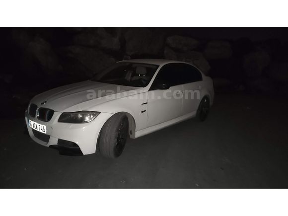 Sahibinden BMW 3 Serisi 320d Sport 2012 Model  350.000 km Beyaz