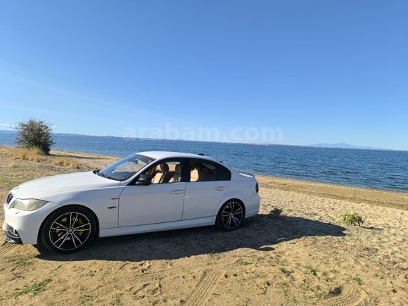 Sahibinden BMW 3 Serisi 320d Sport 2012 Model  350.000 km Beyaz