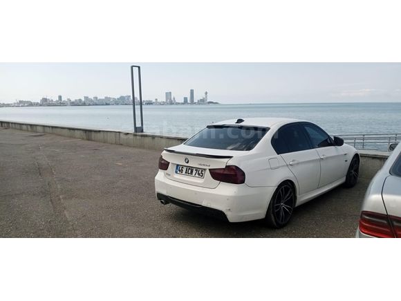 Sahibinden BMW 3 Serisi 320d Sport 2012 Model  350.000 km Beyaz