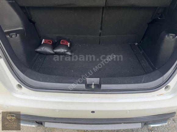 BEYOĞLU MOTORS ÜSKÜDAR'DAN OTOMATİK HONDA JAZZ AİLE ARACI...