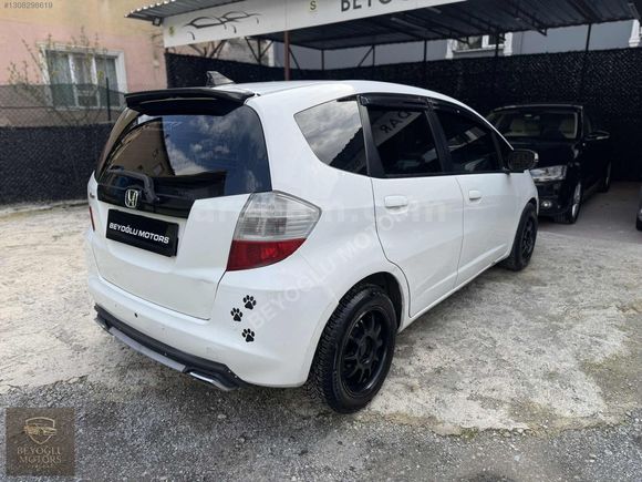 BEYOĞLU MOTORS ÜSKÜDAR'DAN OTOMATİK HONDA JAZZ AİLE ARACI...