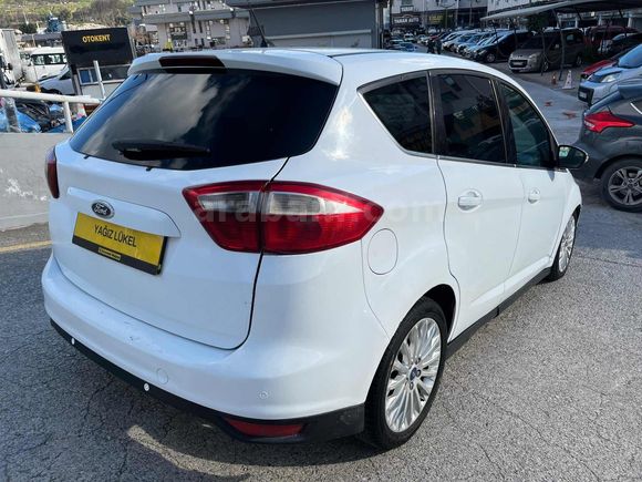 YAĞIZ LÜKEL'DEN CAM TAVANLI C-MAX