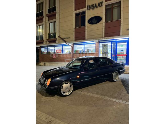 Sahibinden Mercedes - Benz E 200 Elegance 1998 Model 
DEĞİŞENSİZ 
