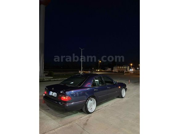Sahibinden Mercedes - Benz E 200 Elegance 1998 Model 
DEĞİŞENSİZ 