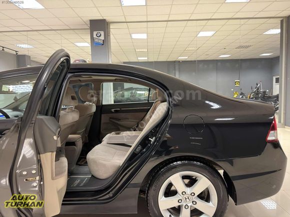 2009 - MAKYAJLI - 111.000 KM - İLK EL - KAZASIZ - ELEGANCE