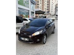 2. Sahibinden hatasız boyasız fiesta 
