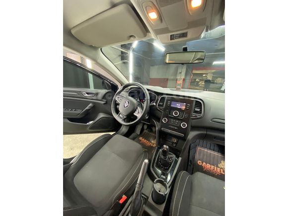 Sahibinden Renault Megane 1.6 Joy 2018 Model  42.000 km Siyah