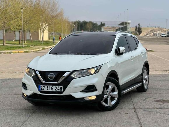 Sahibinden Nissan Qashqai 1.6 dCi Sky Pack 2017 Model  251.000 km Beyaz