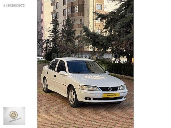 OPEL VECTRA 1.6 COMFORT TEMİZ BAKIMLI