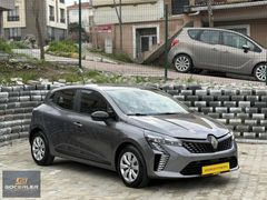 GÖÇERLER'DEN 2023 EKİM ÇIKIŞLI CLİO OTOMATİK VİTES 32.000 KM'DE