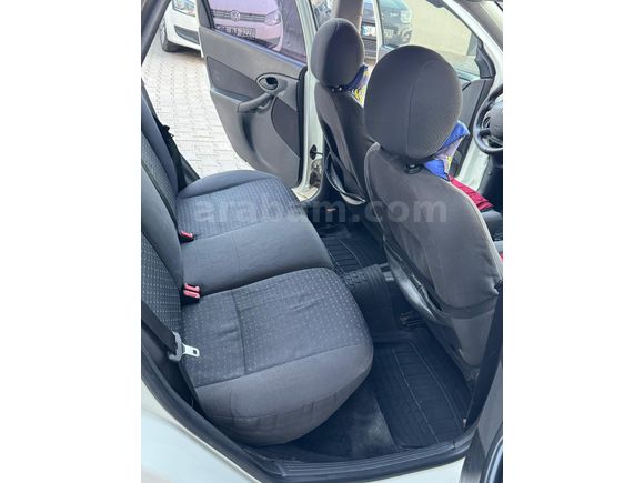 DEĞİŞENSİZ Ford Focus 1.6 Collection