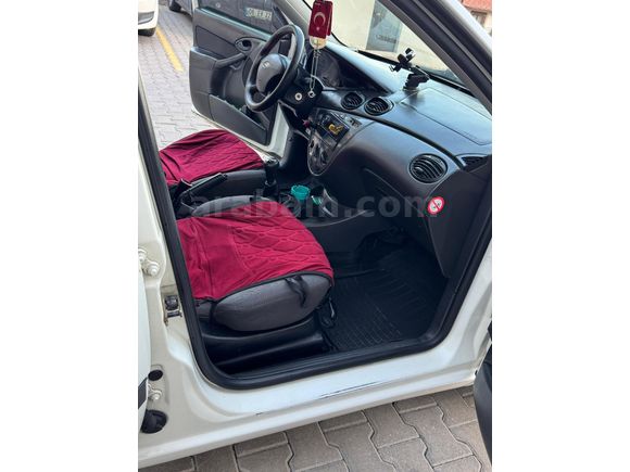 DEĞİŞENSİZ Ford Focus 1.6 Collection