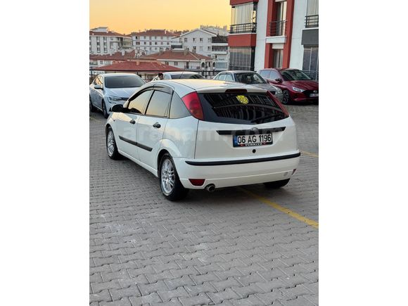 DEĞİŞENSİZ Ford Focus 1.6 Collection