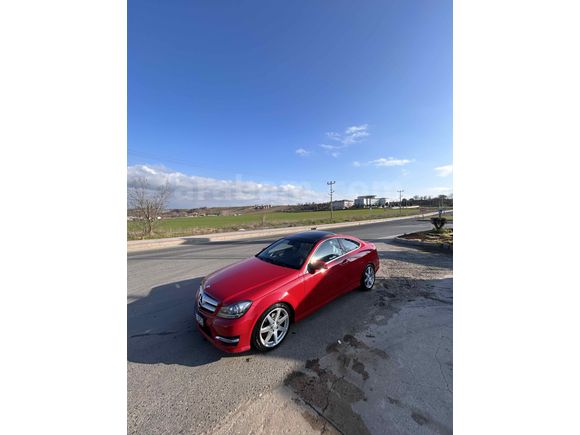 Sahibinden Mercedes - Benz C 180 BlueEFFICIENCY AMG 2012 Model  91.000 km Kırmızı