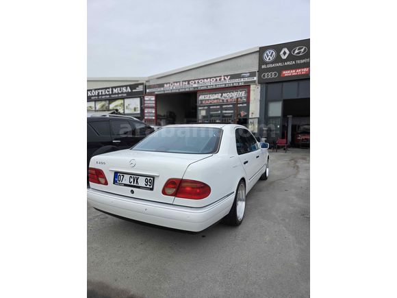 Sahibinden Mercedes - Benz E 200 Avantgarde 1998 Model 