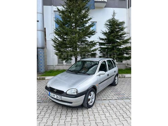 Galeriden Opel Corsa 1.4 100.Yıl 2000 Model Kütahya
