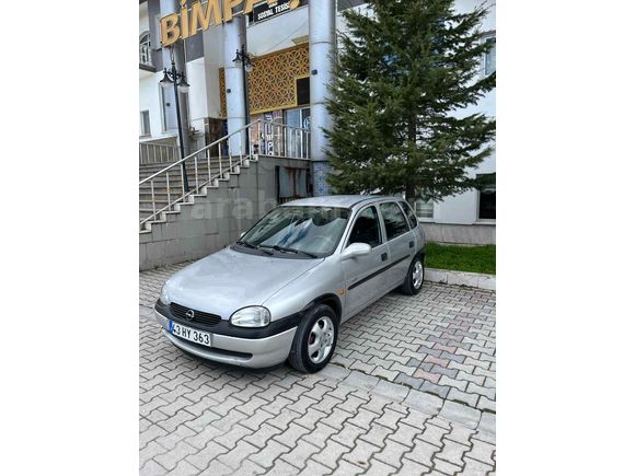 Galeriden Opel Corsa 1.4 100.Yıl 2000 Model Kütahya