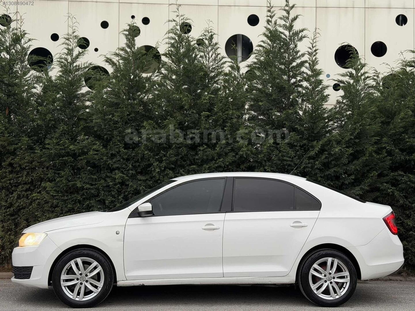 Galeriden Skoda Rapid 1.6 CR TDI Elegance 2013 Model Sakarya 320.000 km Beyaz 5