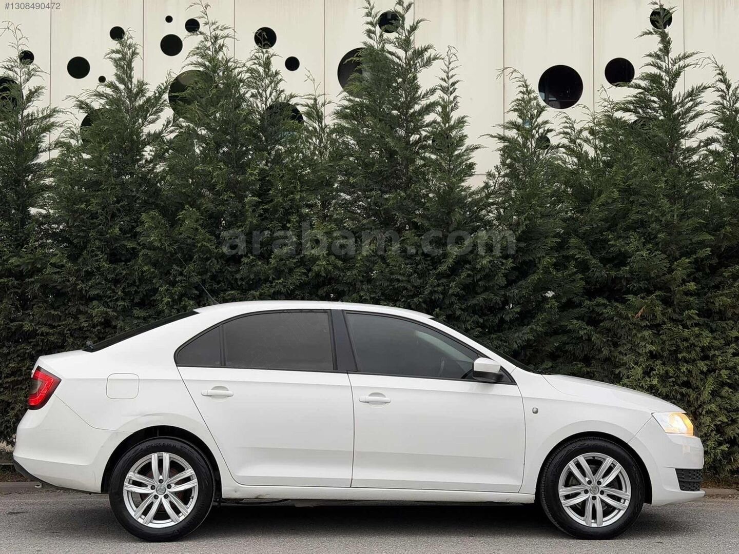 Galeriden Skoda Rapid 1.6 CR TDI Elegance 2013 Model Sakarya 320.000 km Beyaz 4