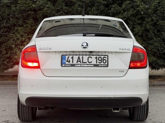 SKODA RAPİD 1.6 TDI ELEGANCE AİLE ARACI BAKIMLI YIPRANMAMIŞ
