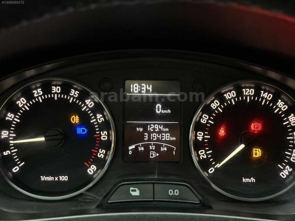 SKODA RAPİD 1.6 TDI ELEGANCE AİLE ARACI BAKIMLI YIPRANMAMIŞ