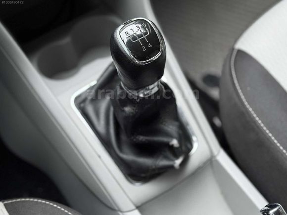 SKODA RAPİD 1.6 TDI ELEGANCE AİLE ARACI BAKIMLI YIPRANMAMIŞ