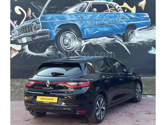 DREAM GARAGE'DAN DÜŞÜK KM MEGANE 4
