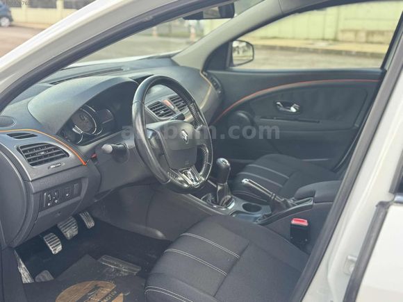 NAİL OTOMOTİV DEN 2014 FLUENCE 1.5 DCI TOUCH BEYAZ CAM GİBİ