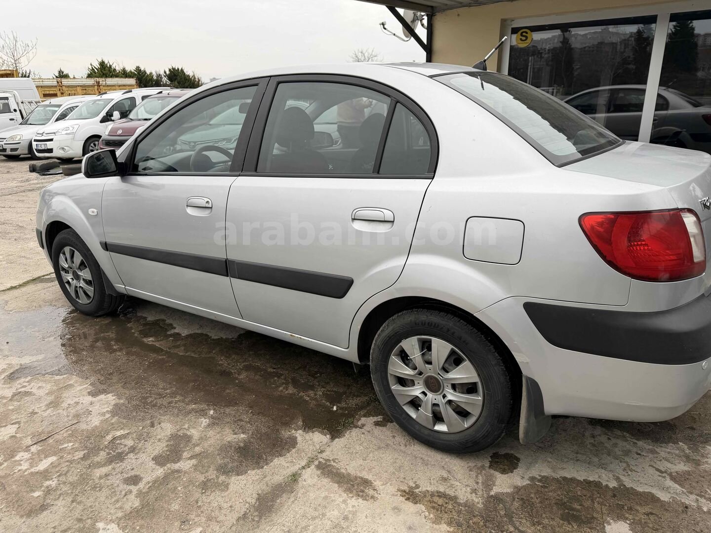 Galeriden Kia Rio 1.5 CRDi EX Advance 2007 Model Tekirdağ 299.900 km Gri (Gümüş) 3