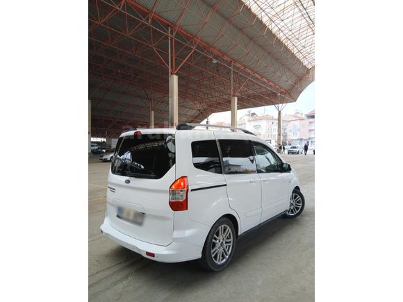 2017 ford Tourneo Courier 1.6 TDCi Titanium 95 hp