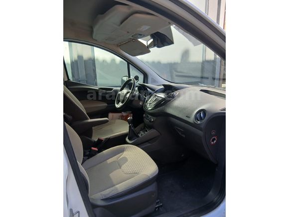 2017 ford Tourneo Courier 1.6 TDCi Titanium 95 hp