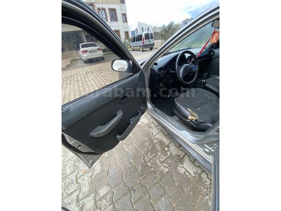 Sahibinden Hyundai Accent 1.3 LS 1998 Model 