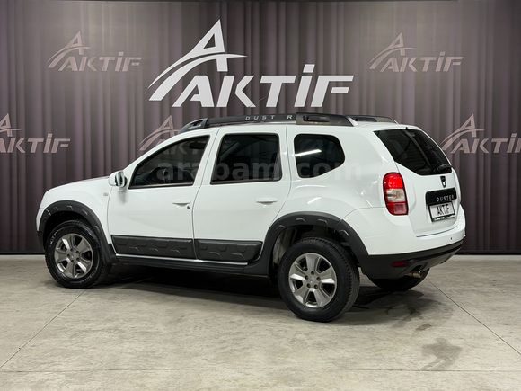 AKTİF de 2015 DACİA DUSTER 1.5 DCI 6 VİTES EXTRALI 178.000 KM'DE