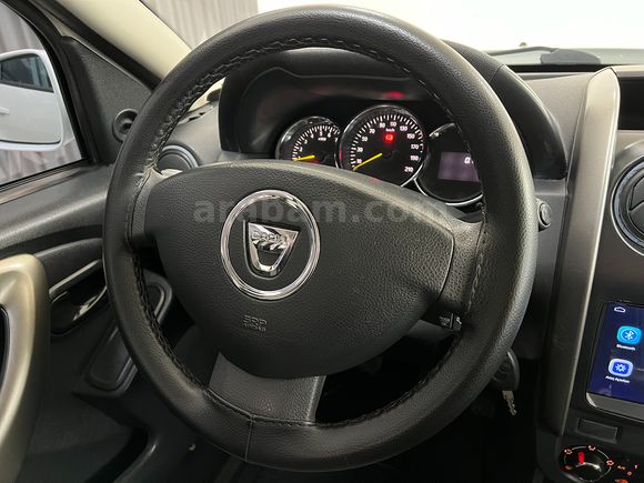 AKTİF de 2015 DACİA DUSTER 1.5 DCI 6 VİTES EXTRALI 178.000 KM'DE