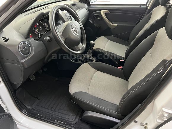 AKTİF de 2015 DACİA DUSTER 1.5 DCI 6 VİTES EXTRALI 178.000 KM'DE