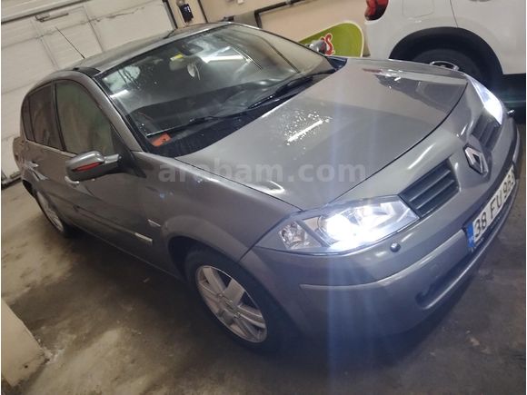 Sahibinden Renault Megane 1.6 Dynamique 2004 Model  283.000 km grie