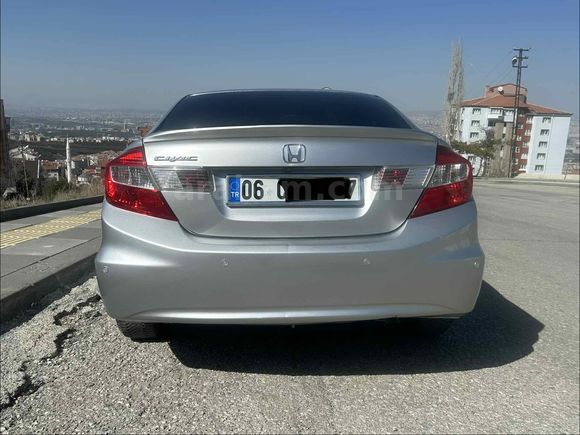 Sahibinden Honda Civic 1.6i VTEC ECO Elegance 2013 Model 
