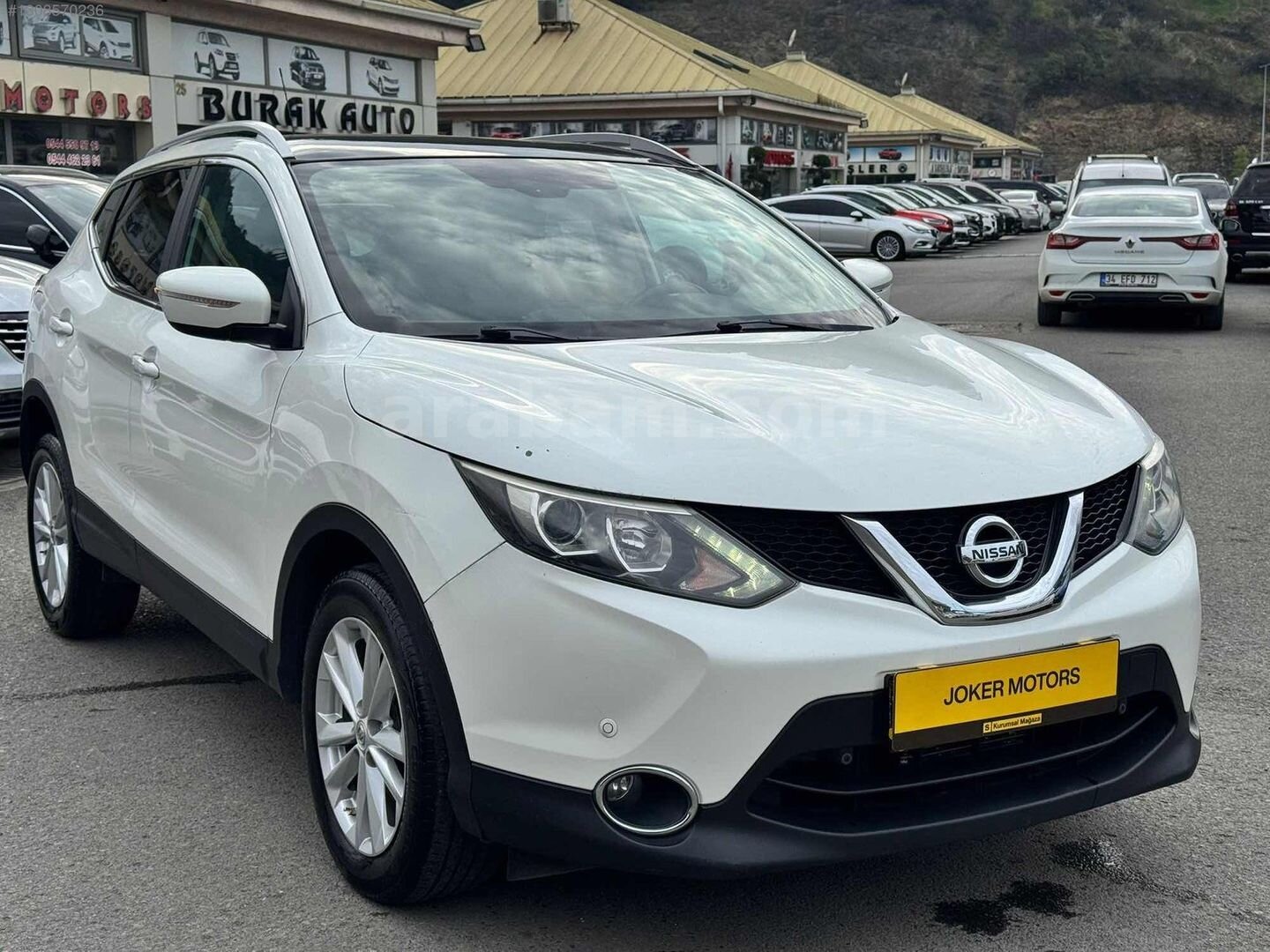 JOKER MOTORS'DAN NİSSAN QASHQAİ HATASIZ 1.6 DCİ CAM TAVANLI 4