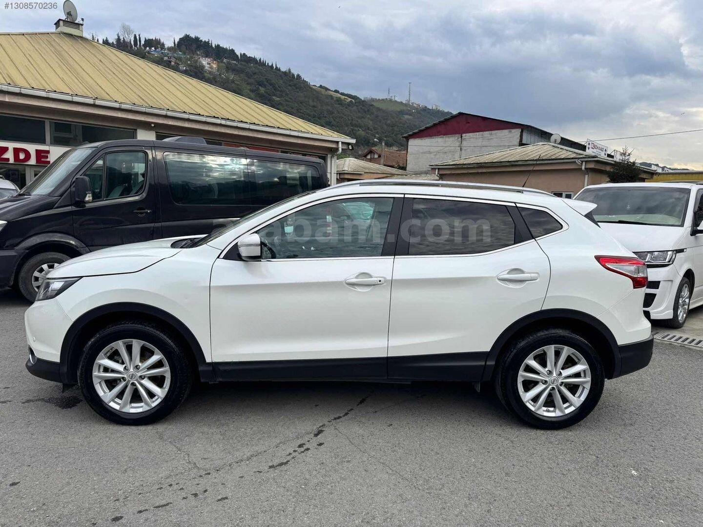 JOKER MOTORS'DAN NİSSAN QASHQAİ HATASIZ 1.6 DCİ CAM TAVANLI 6