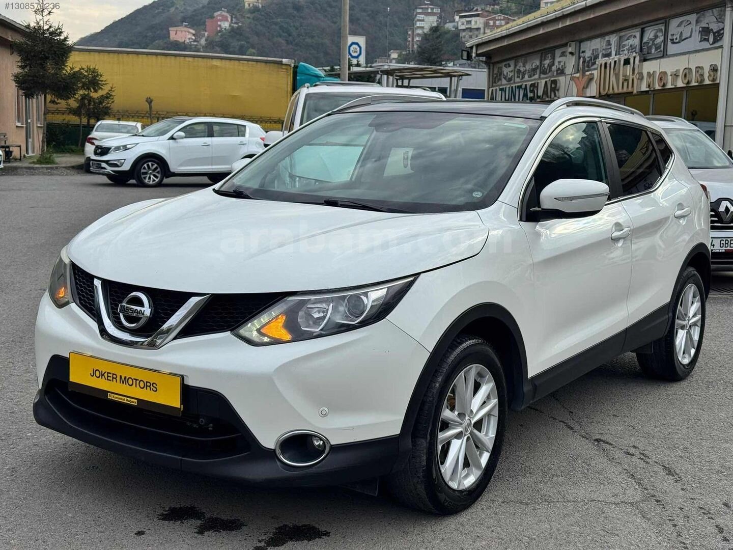 JOKER MOTORS'DAN NİSSAN QASHQAİ HATASIZ 1.6 DCİ CAM TAVANLI 3