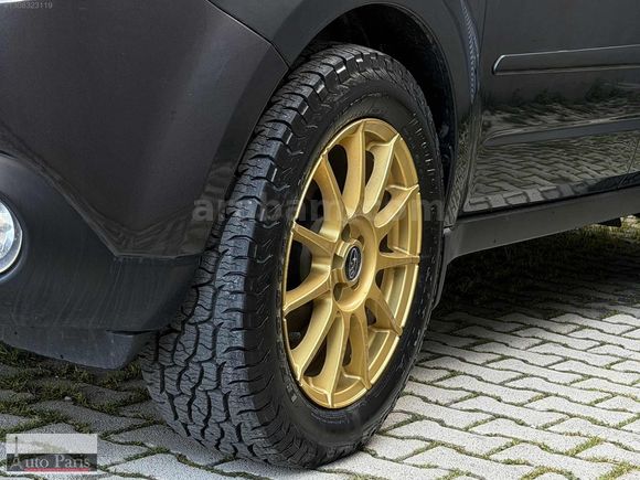 Auto Paris 2009 Subaru Forester 2.5 XT